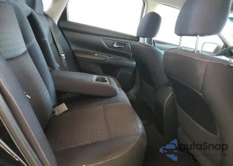 2016 Nissan Altima 2.5 из США, поврежденный, VIN 1N4AL3AP7GN386024